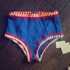 KIINI high waisted bottoms
